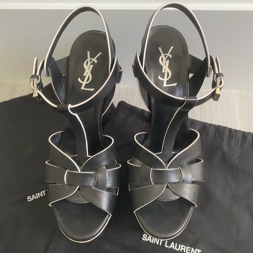Saint Laurent- TRIBUTE PLATFORM SANDALS IN SMOOTH LEATHER